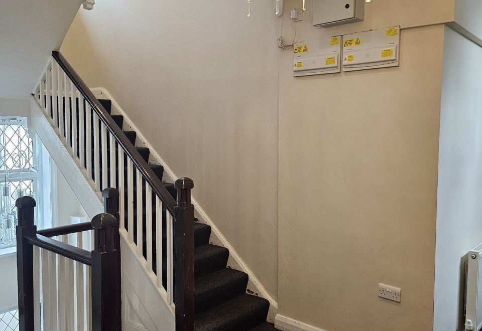 프리미어 인 런던 윔블던 - 브로드웨이 썸네일