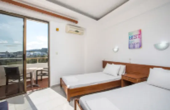 Nikos Bnb