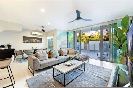 Luxurious Cozy Retreat Pool Office Parking