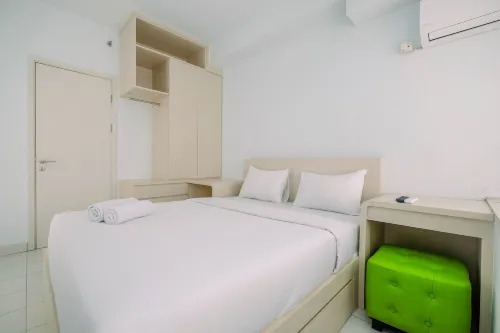 Comfy and Minimalist 1Br Patraland Urbano Apartment Near Bekasi Station Hotels in North Bekasi