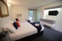 Emerald Central Hotel Official