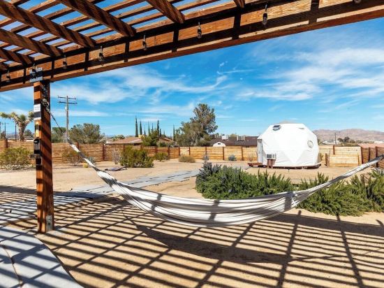 High Desert Hideout: Doma Aquaria