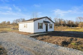 Charming 1-bedroom cottage with WiFi and AC near Monkey Island and Grand Lake