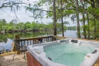 Suwannee River Hideaway Hotel di Lafayette County
