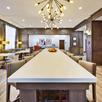 Hampton Inn Detroit/Dearborn