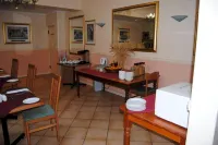 Broadway Guesthouse - breakfast