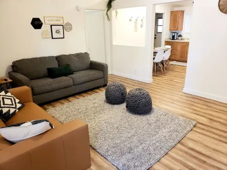 Come stay at our comfy, cozy, NEWLY RENOVATED home in the Ivins, UT!