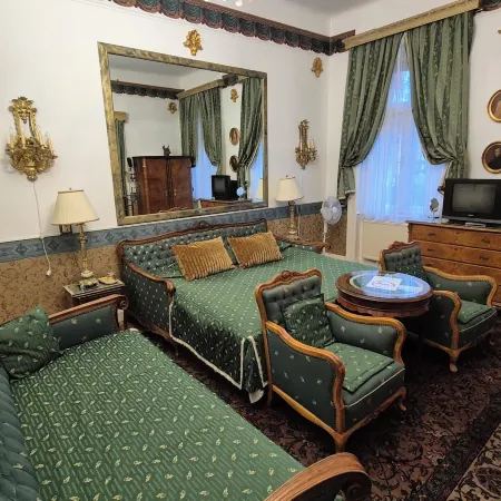 Imre Guest House