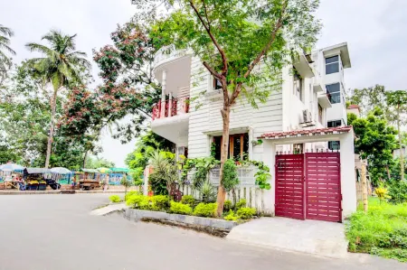 Goroomgo Green Gold Resort Lataguri Отели в г. Чалза Махабари