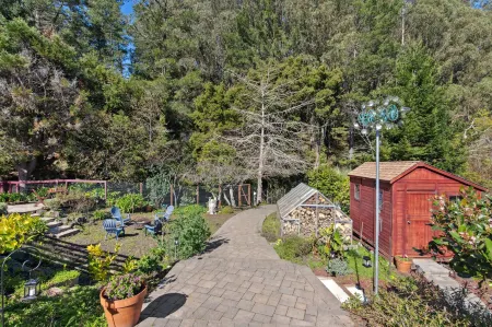 Private Creek Access and Relaxing Hot Tub - Serene Nature Haven