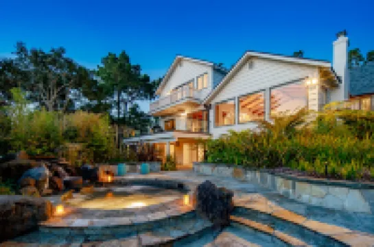 Hot Tub, Gym and Scenic Views - Lavish Golfers Haven Hotels in Pebble Beach