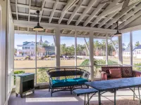 Waterfront Access and On-Site Amenities - Charming Coastal Retreat Hotels in Pamlico County