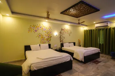 호텔 샨티니바스 파노라마 컨트리 클럽 & Resort. 주변 호텔