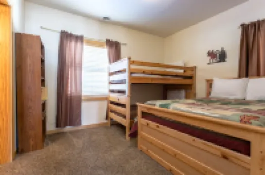 Tranquil Deck and Open-Space Views - Charming Mountain Escape