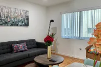 Fully-Equipped Kitchen and Free Parking - Beautiful Cozy Retreat