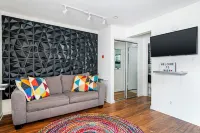 Best Of Nashville - Award Winning, Top Floor Studio and Pool Hotels in Berry Hill