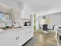 Private Hot Tub and Spacious Outdoor Retreat - Charming Sanctuary