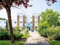 Ibis Styles Valenciennes Petite Forêt Hotels in Saint-Amand-les-Eaux