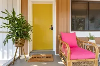 Expansive Living, Tranquil Outdoor Oasis - Charming Coastal Retreat Hotel a Folly Beach