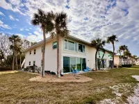 Stunning Views and Two Heated Pools - Gorgeous Bay Front Retreat Alvin's Island - Holmes Beach #753 주변 호텔