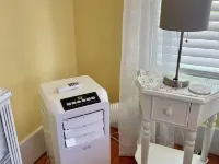Glamour meets Country Guest Suite with Hot Tub! Hotels in Kennebunk