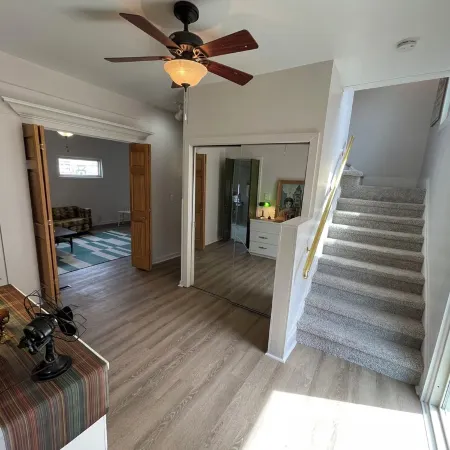 House of Funk - A Cozy & Eclectic Retreat in Des Moines’s Drake Neighborhood