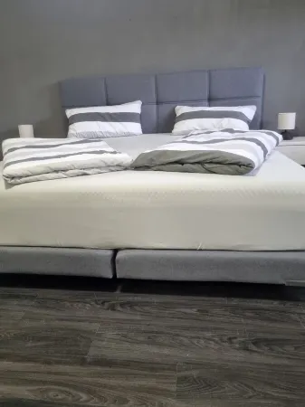 Zentral Gelegenes Neues Appartment Отели в г. Гросефен