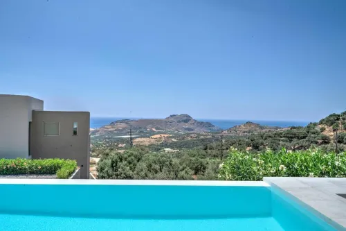 Villa Filios - 3 Bedroom Villa with Infinity Pool Hotels in Foinikas