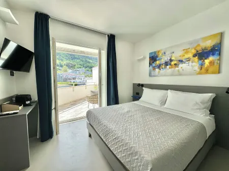 A&A Rooms Отели рядом с достопримечательностью «Monte Solaro»