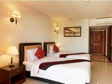 芭達雅藍天旅館