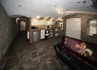 The Priory Cellars Abbots Leigh Hotel a Abbots Leigh