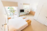 Chrielka Hotel - Bãi biển