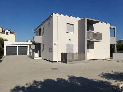 Modern Apartment in Kaštel Štafilic with Fenced Garden Hotels in der Nähe von Flughafen Split