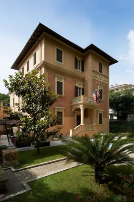 Unahotels Villa dei Platani Foligno Hoteles en 