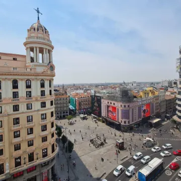 Hostal Miami Отели рядом с достопримечательностью «Небоскреб "Испания"»