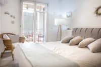 Anemomiloi Studios Hotels in Andros