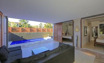 Sandcastles 1770 Motel & Resort