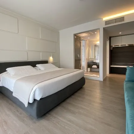 Solho Hotel