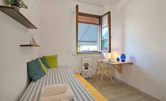 Elizabeth House-100m Lake & Priv Parking - Happy Rentals