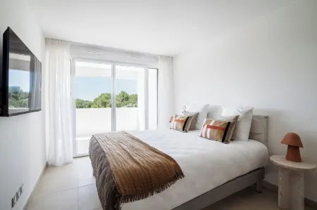 Le Set Hôtel & Spa Отели рядом с достопримечательностью «la Bastide du Jas de Bouffan»