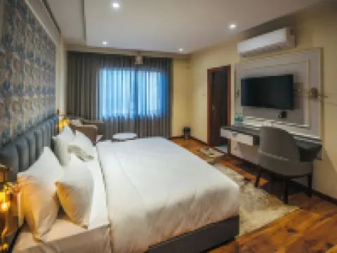 New Hotel Snow Crest Hotels in Chamoli