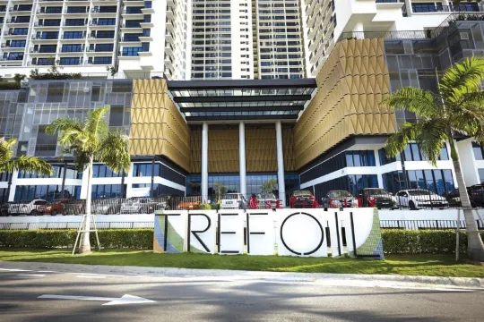 アーチ プラス スタジオ アット トレフォイル セティア シティ