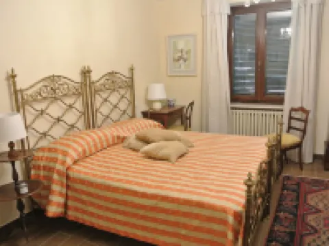 Villa Le Rose Hotel a Cavour
