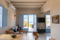 Pink Freud Villas Santorini - Villas