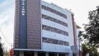 Hotel Midtown Hotels in Vadodara