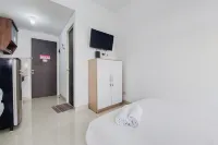 Cozy and Enjoy Living Studio Room at Serpong Garden Apartment Hotels in Cibogo