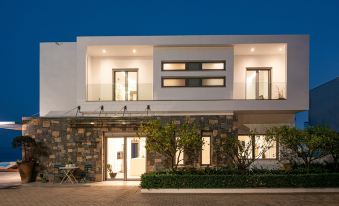 Lady Sea 6 Bedroom Villa with Heated Pool & Private Beach Access