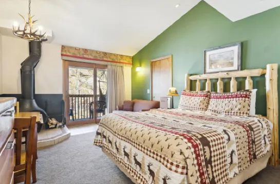 พอนเดโรซา ลอดจ์