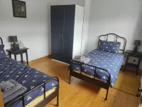 Castleview Large 3 Bedroom Family House - Glenarm Hotels in Ballymena