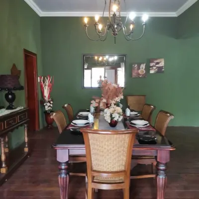 Bono Luxury Guesthouse Hotels near Rustenburg